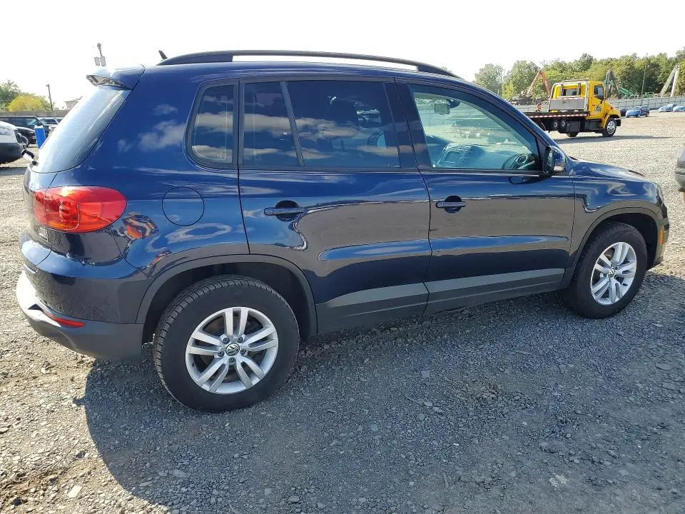 2016 VOLKSWAGEN TIGUAN S  