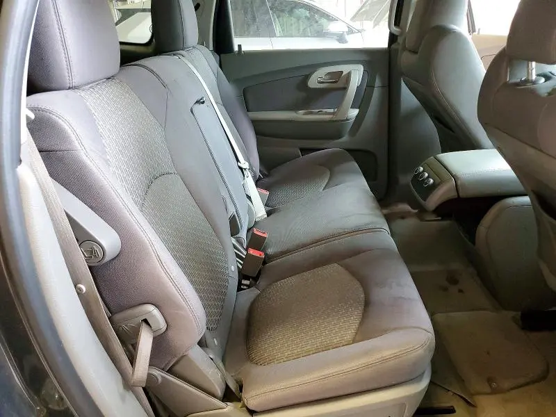 2012 CHEVROLET TRAVERSE LS  