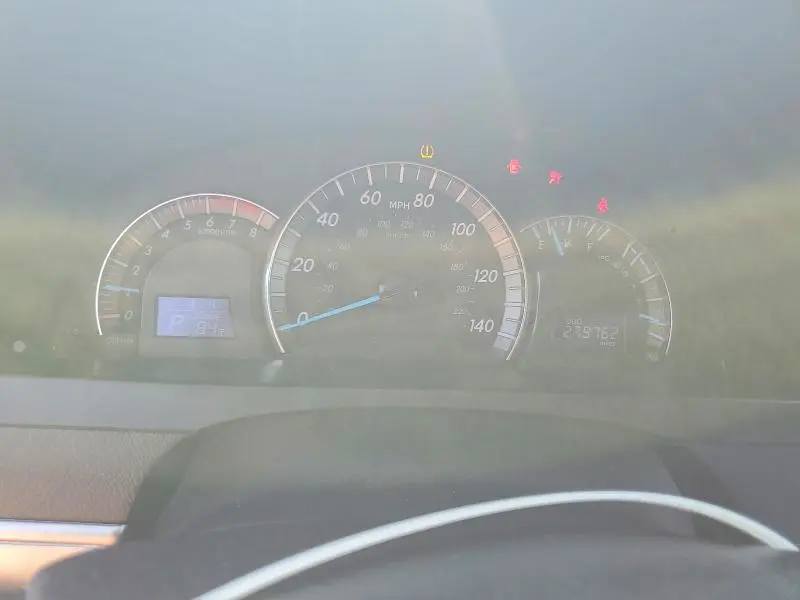 2012 TOYOTA CAMRY SE  