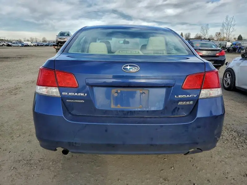 2010 SUBARU LEGACY 2.5I  