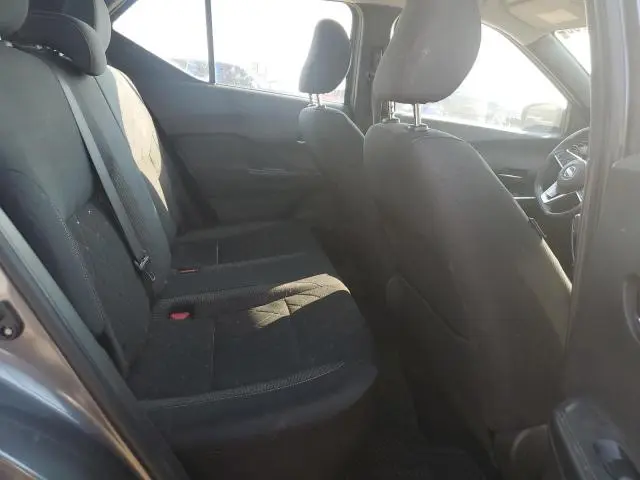 2019 NISSAN KICKS S  