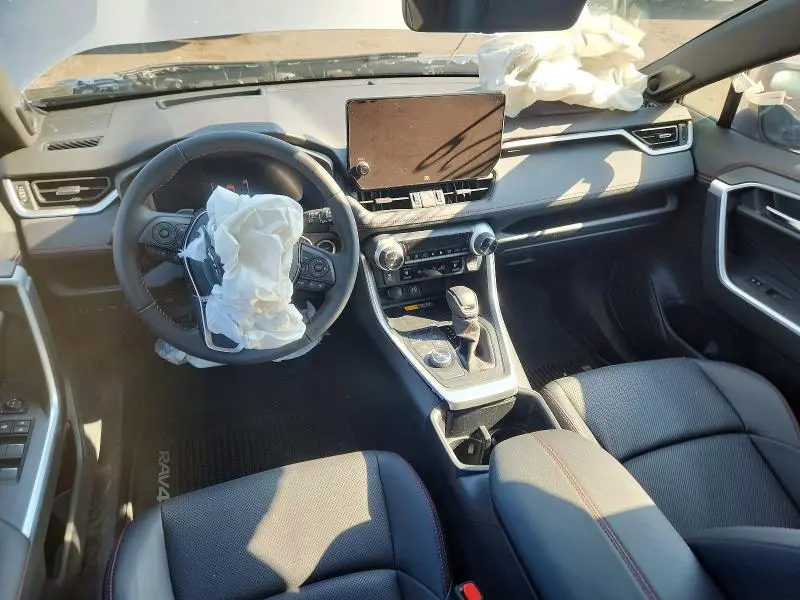 2025 TOYOTA RAV4 XSE  