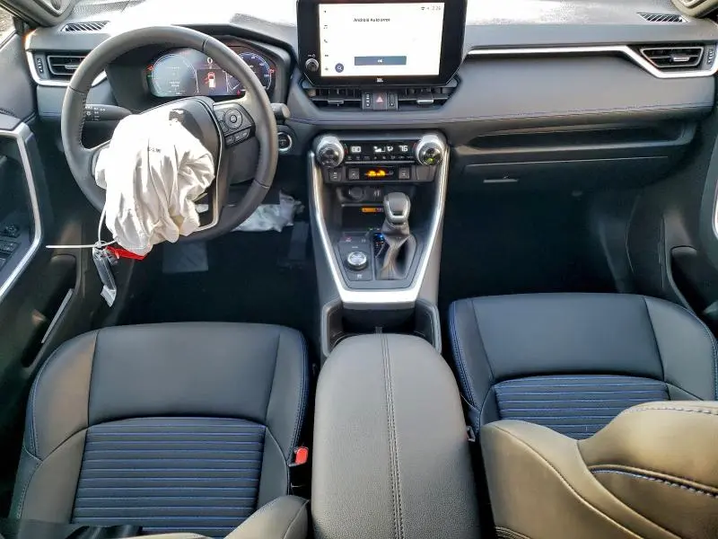 2025 TOYOTA RAV4 XSE  