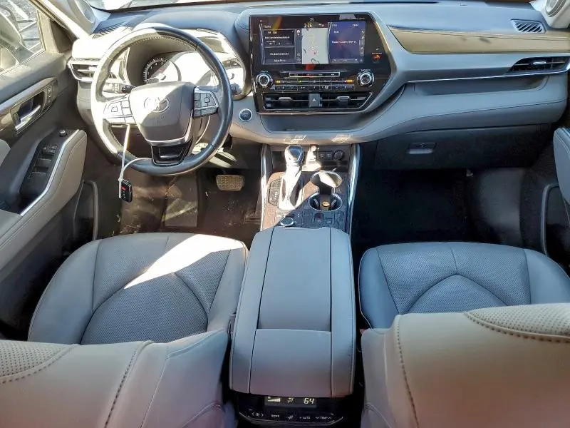 2020 TOYOTA HIGHLANDER LIMITED  