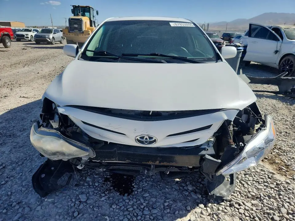 2011 TOYOTA COROLLA S  