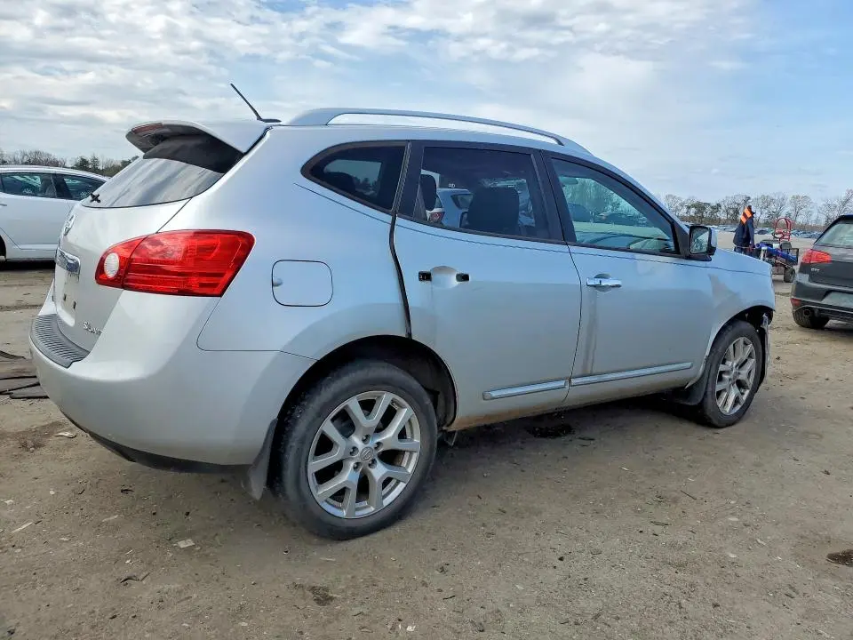 2013 NISSAN ROGUE S  