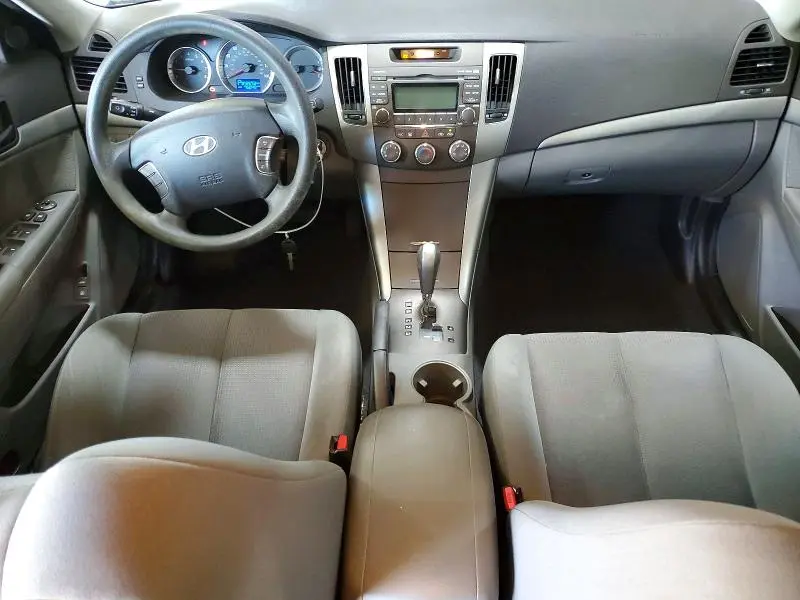 2010 HYUNDAI SONATA GLS  