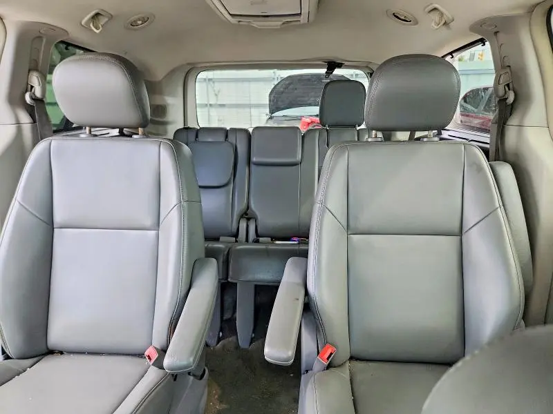 2011 VOLKSWAGEN ROUTAN SE  