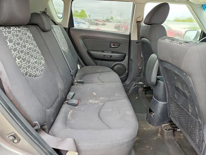 2011 KIA SOUL +  