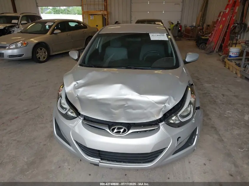 2016 HYUNDAI ELANTRA SE