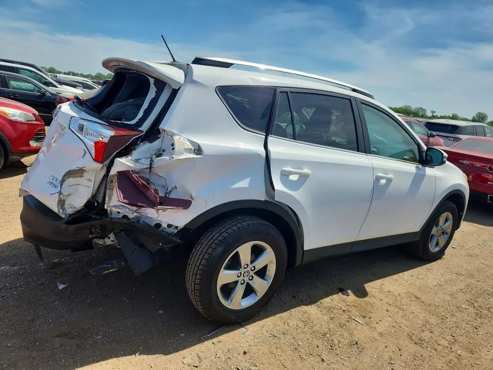 2015 TOYOTA RAV4 XLE  