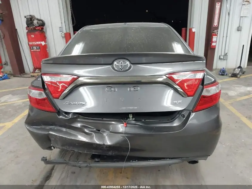 2017 TOYOTA CAMRY SE