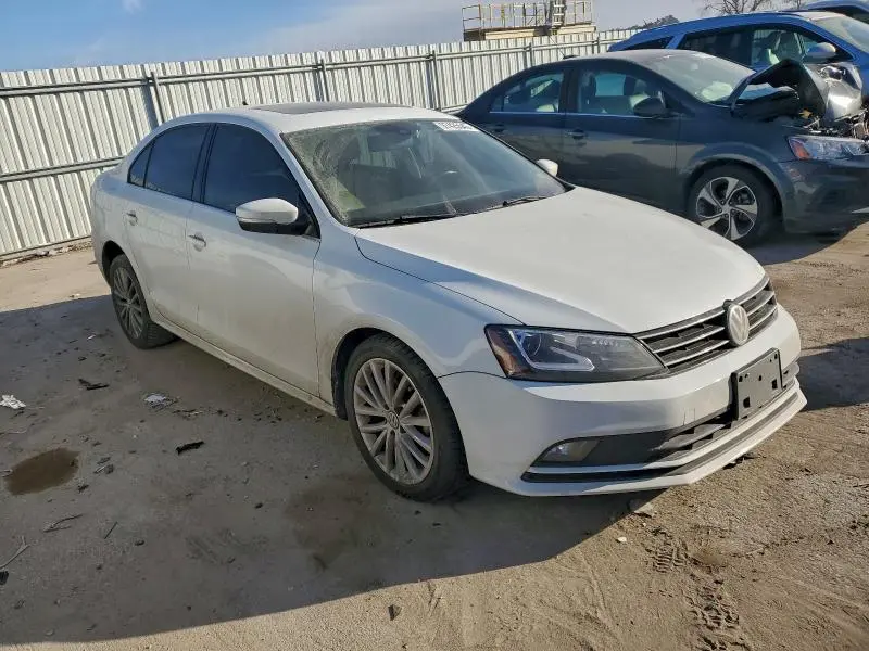 2016 VOLKSWAGEN JETTA SEL  