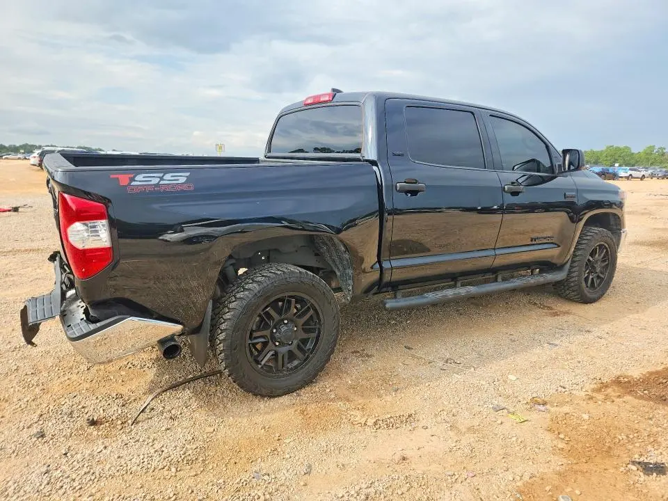 2021 TOYOTA TUNDRA CREWMAX SR5  