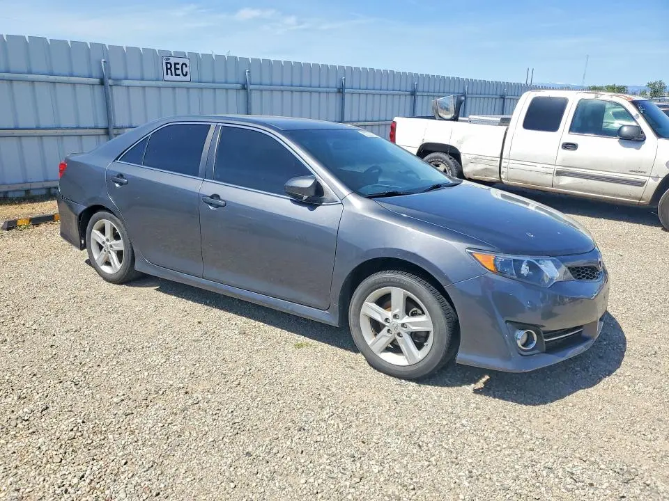 2012 TOYOTA CAMRY SE  
