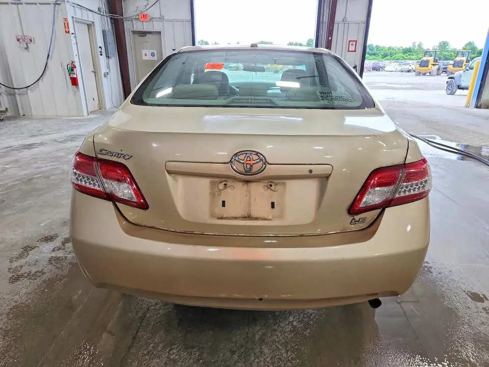 2010 TOYOTA CAMRY LE  