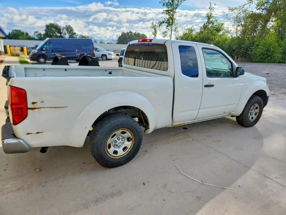2016 NISSAN FRONTIER S  