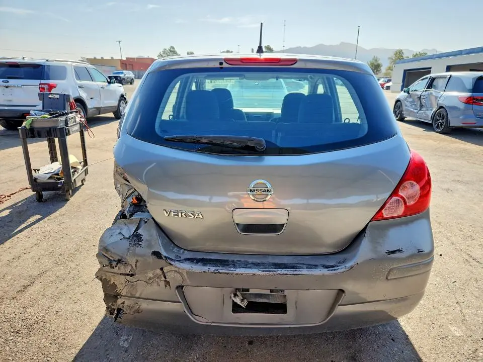 2012 NISSAN VERSA 1.8 S  