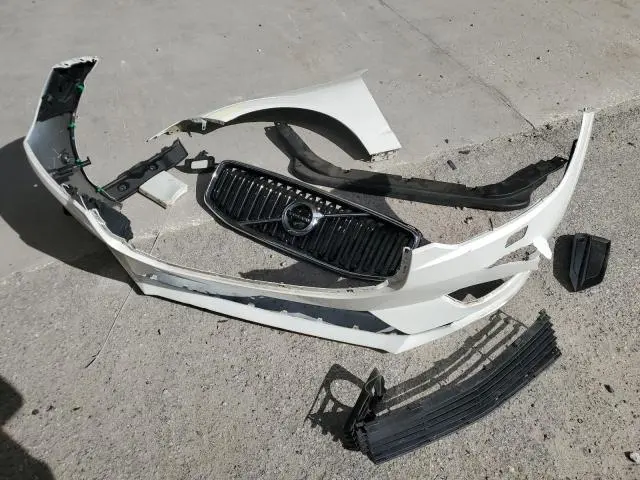 2019 VOLVO XC60 T5 MOMENTUM  