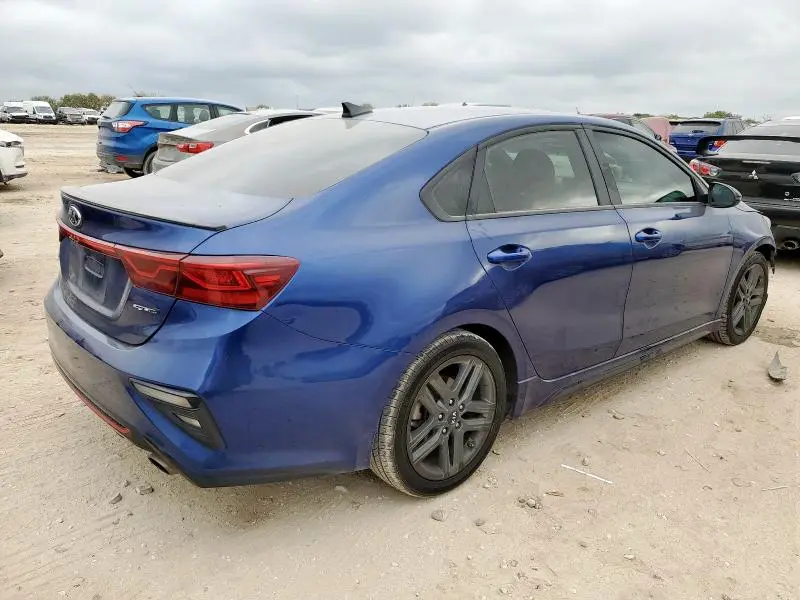 2021 KIA FORTE GT LINE  