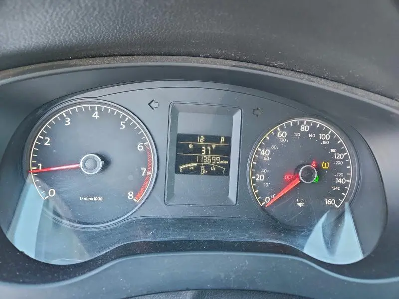 2011 VOLKSWAGEN JETTA BASE  