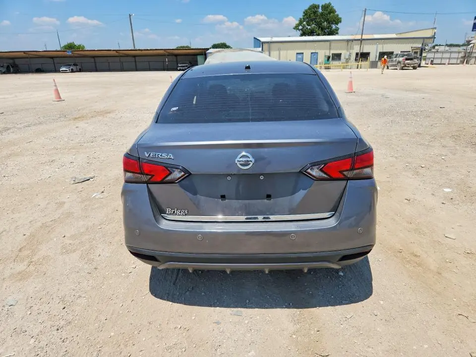 2020 NISSAN VERSA S  