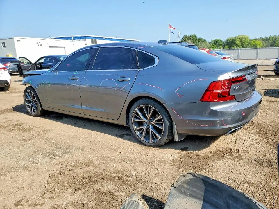 2018 VOLVO S90 T6 MOMENTUM  