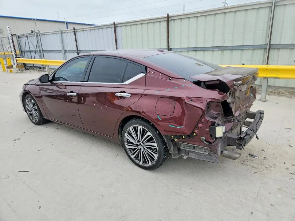 2023 NISSAN ALTIMA SL  