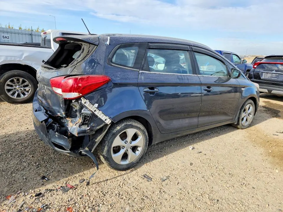 2015 KIA RONDO   