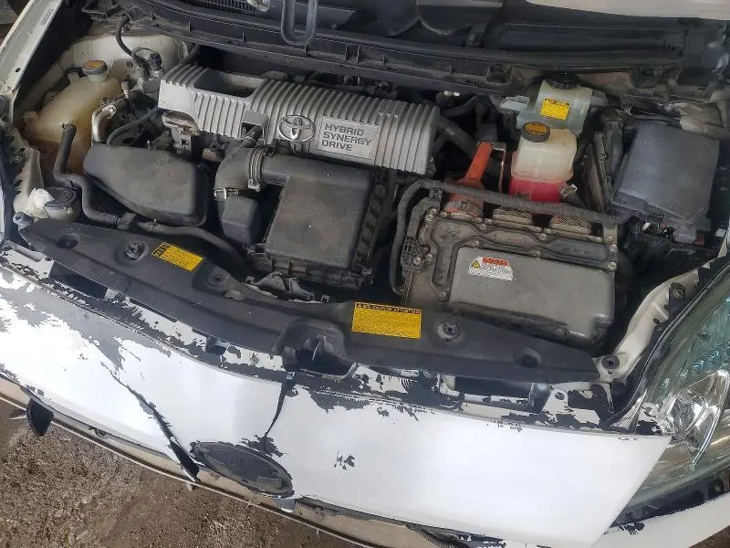 2010 TOYOTA PRIUS III  