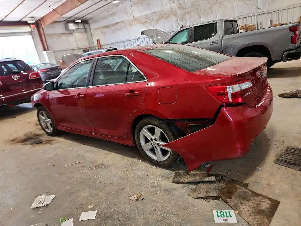 2014 TOYOTA CAMRY SE  