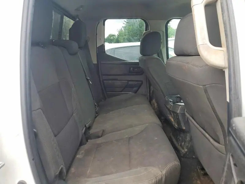2023 TOYOTA TUNDRA SR  