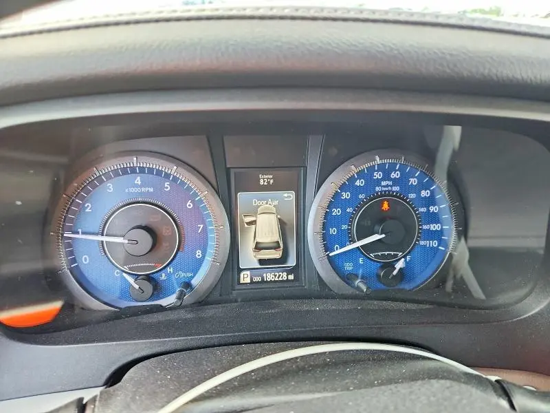 2015 TOYOTA SIENNA XLE 8-PASSENGER  