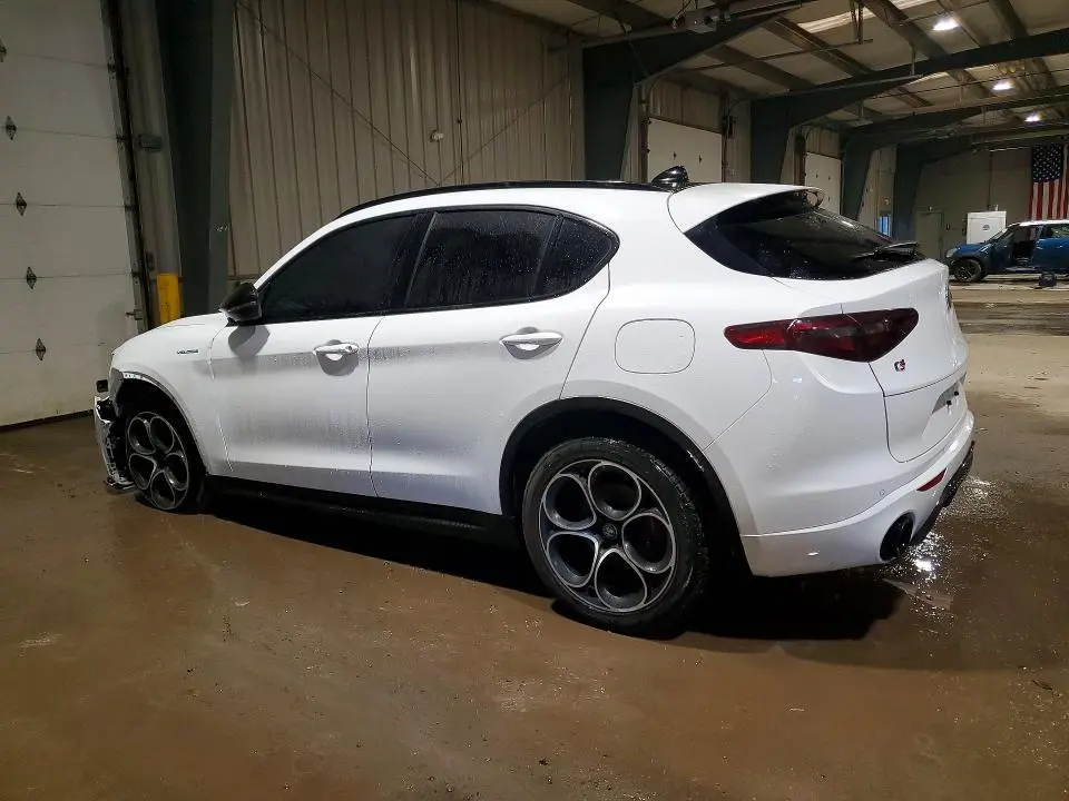 2022 ALFA ROMEO STELVIO TI  