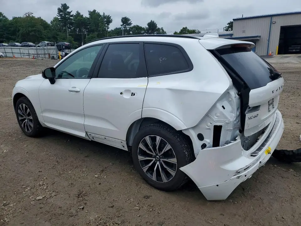 2024 VOLVO XC60 PLUS  