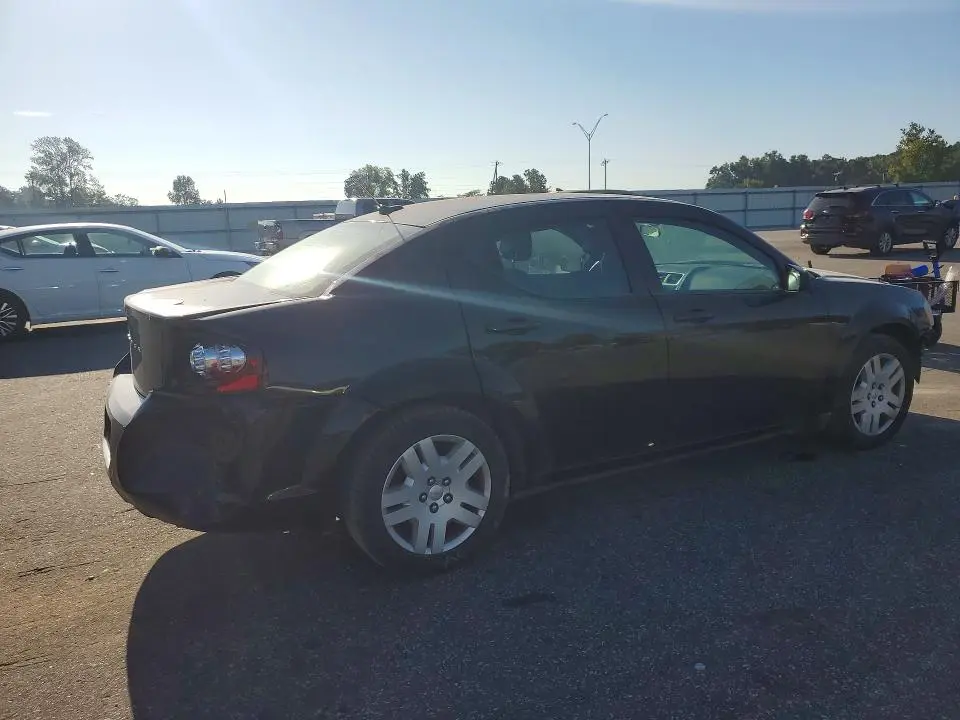 2013 DODGE AVENGER SE  