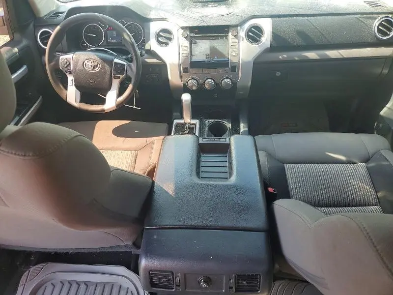 2016 TOYOTA TUNDRA CREWMAX SR5  