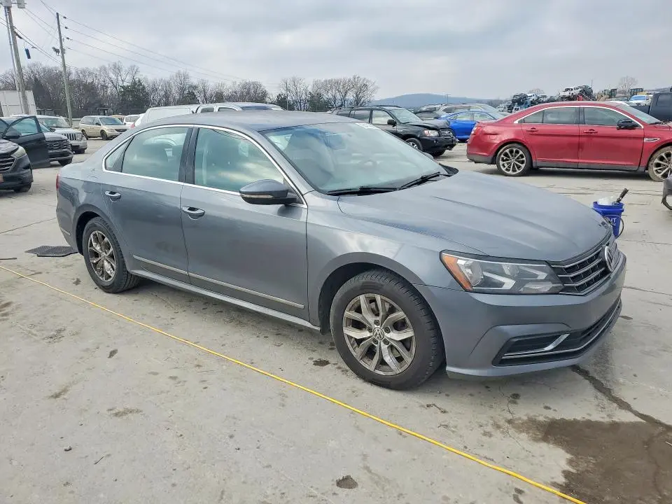 2017 VOLKSWAGEN PASSAT S  