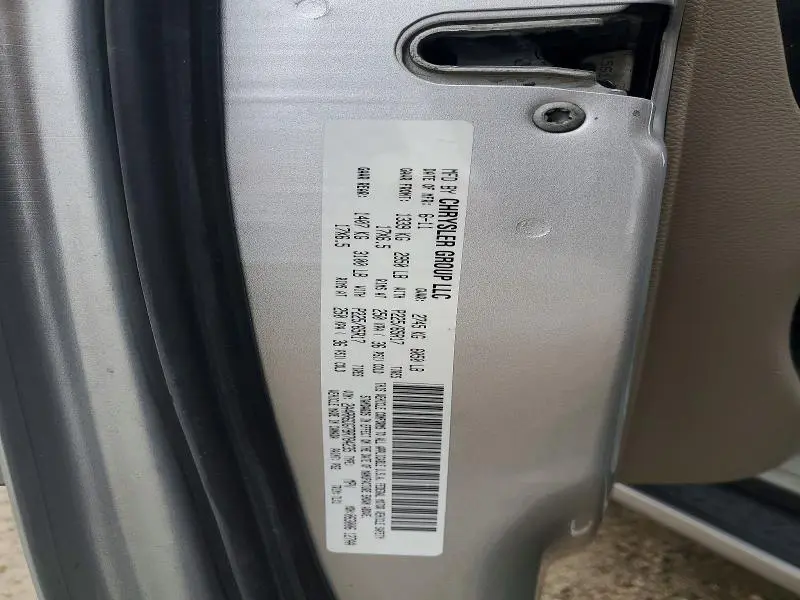 2011 CHRYSLER TOWN & COUNTRY LIMITED  