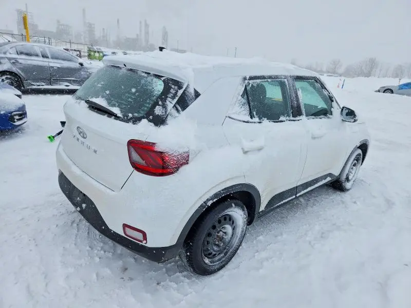 2022 HYUNDAI VENUE SE  