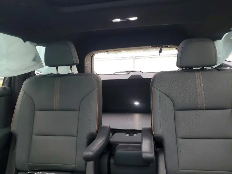2025 GMC ACADIA AT4  