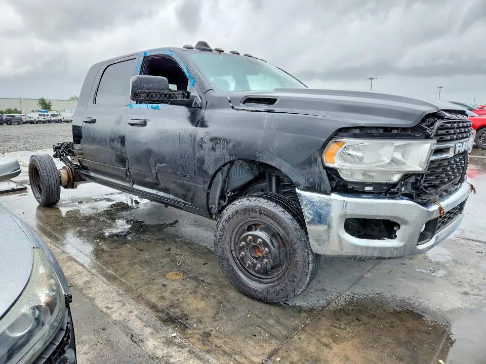 2024 RAM 3500 LARAMIE 4WD 6.7L V8 TDSL