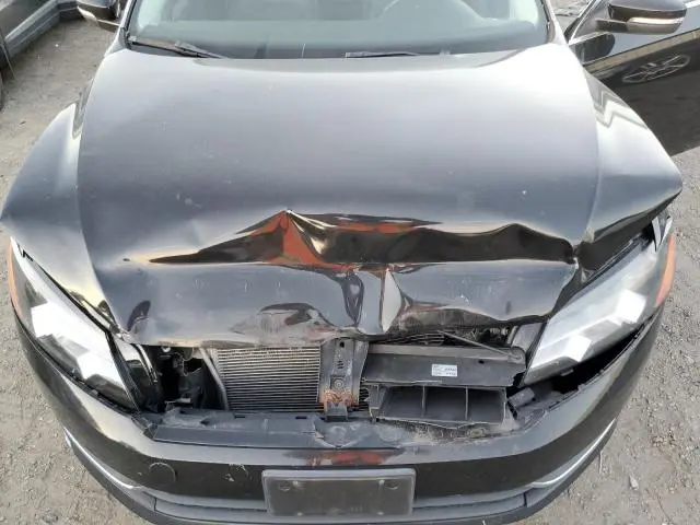 2013 VOLKSWAGEN PASSAT SE  