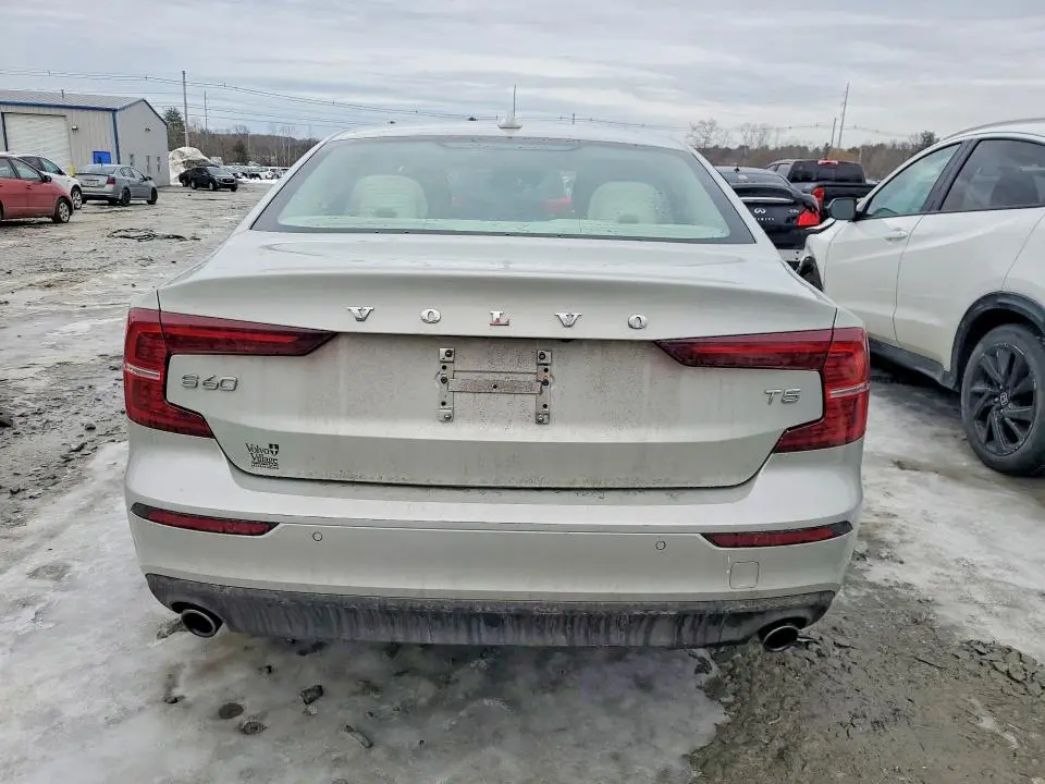 2020 VOLVO S60 T5 MOMENTUM  