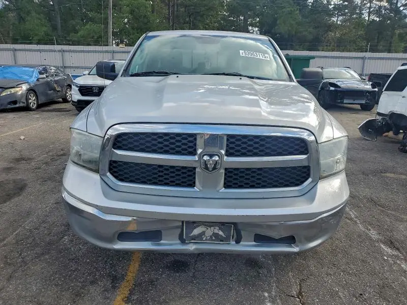 2013 RAM 1500 SLT  