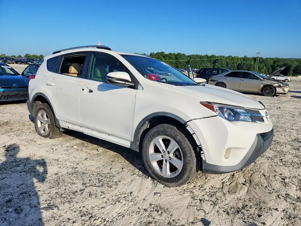 2014 TOYOTA RAV4 XLE  