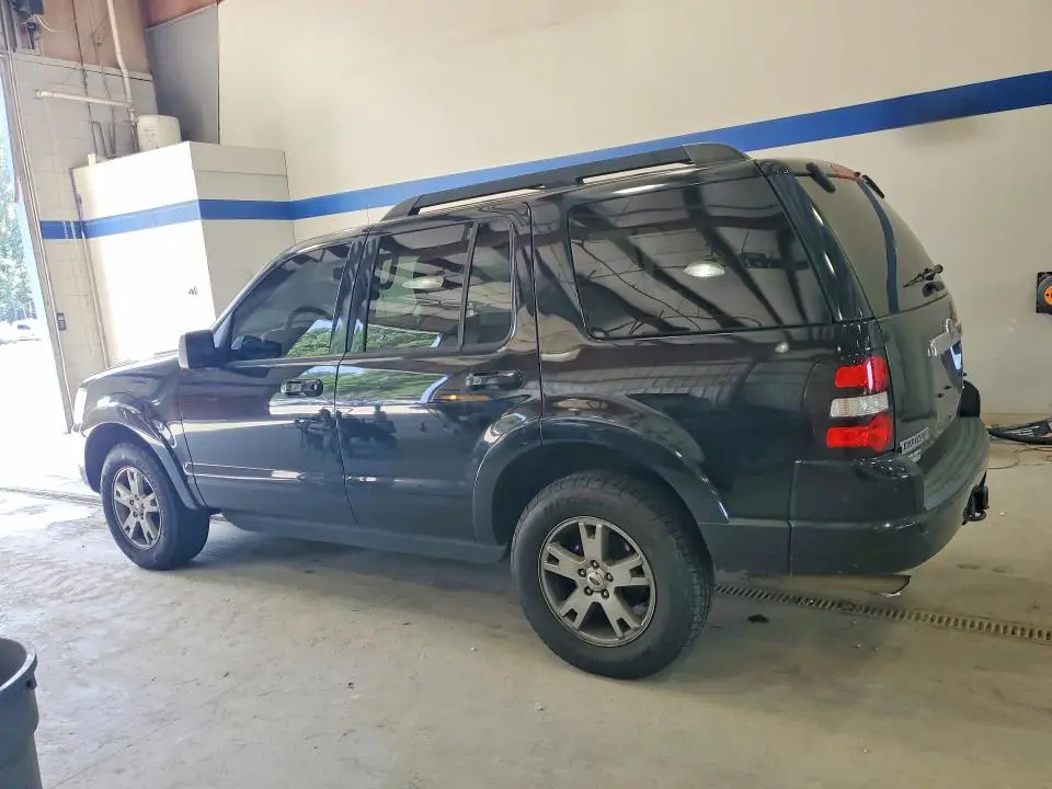 2010 FORD EXPLORER XLT  