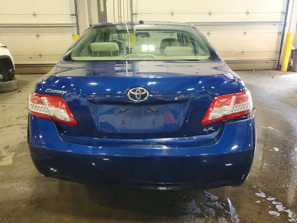2010 TOYOTA CAMRY LE  