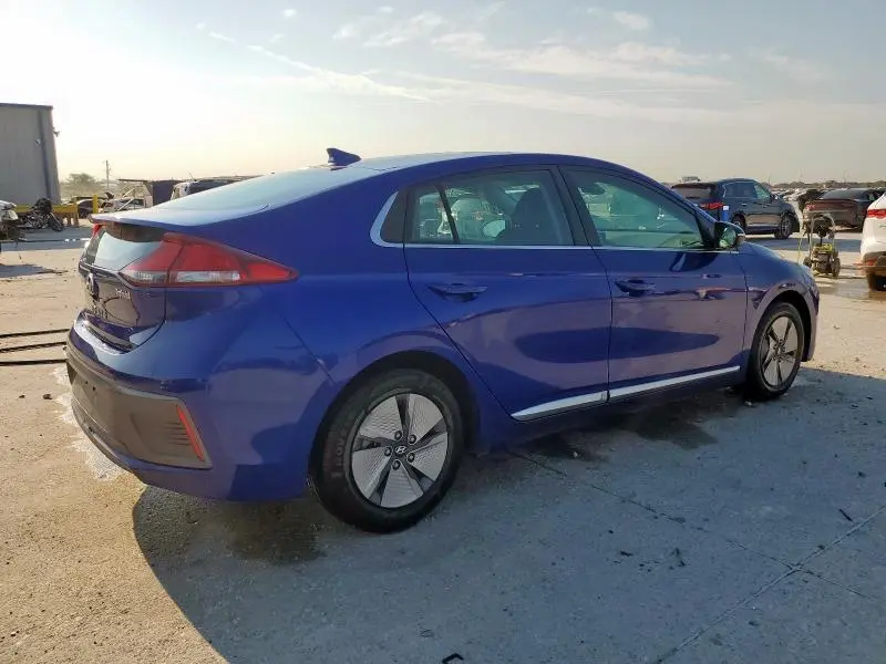 2020 HYUNDAI IONIQ SE  