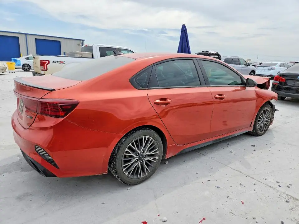 2022 KIA FORTE GT LINE  